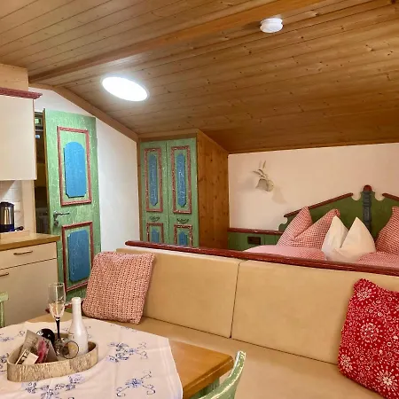 Haus Sonnleiten Apartamento *