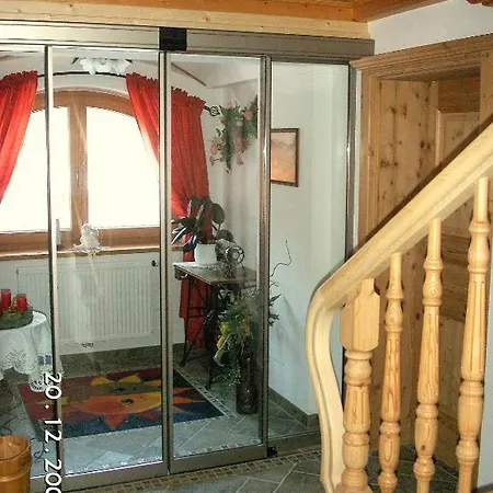 Haus Sonnleiten 아파트 겔로스